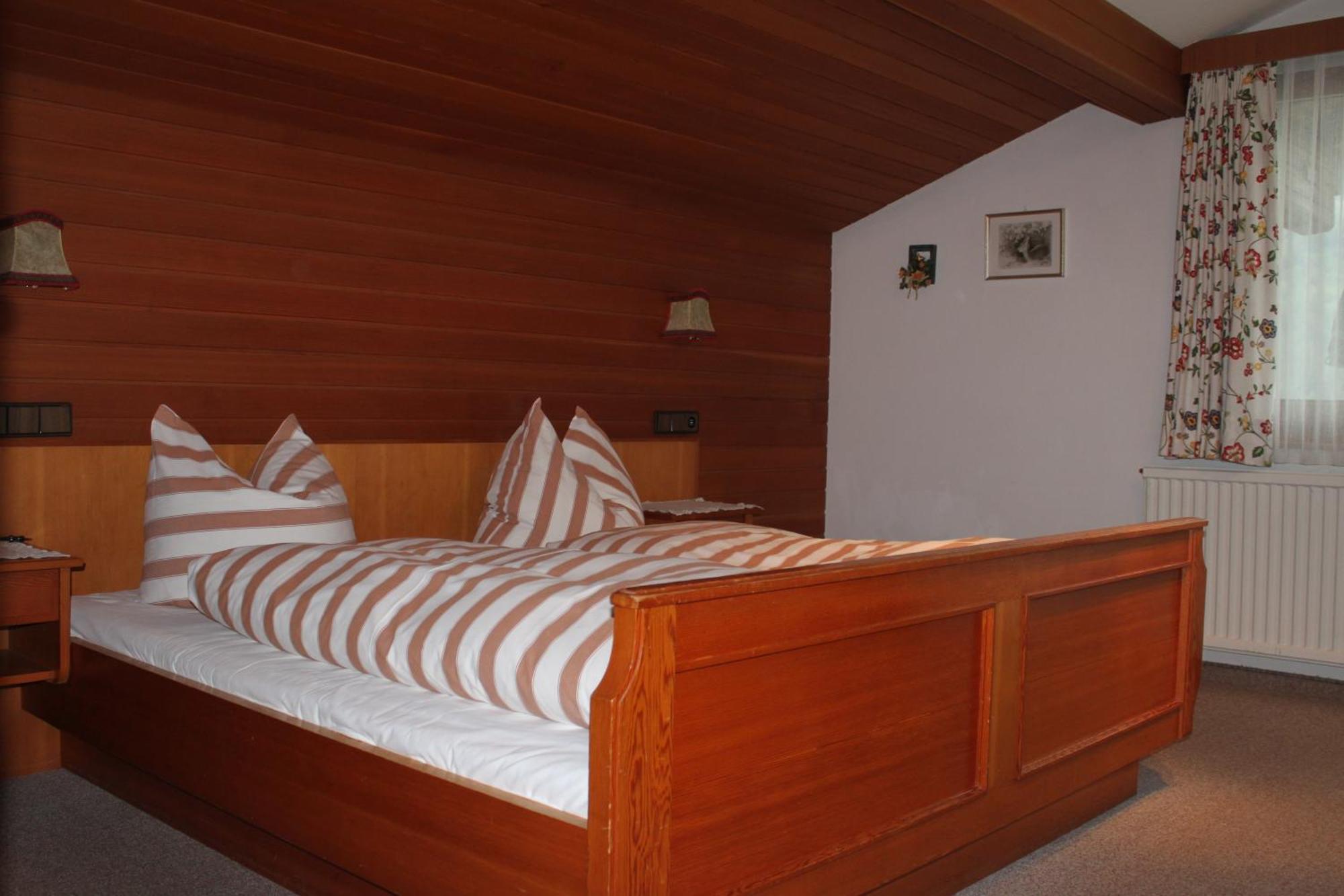Bed and Breakfast Haus Geiger Scharnitz Exterior foto