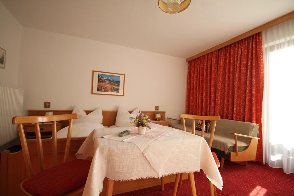 Bed and Breakfast Haus Geiger Scharnitz Exterior foto