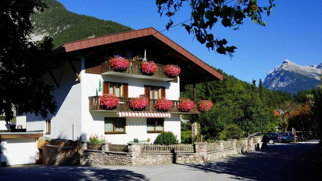 Bed and Breakfast Haus Geiger Scharnitz Exterior foto